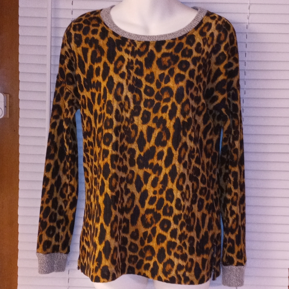 Crescent Drive Leopard Long Sleeve Knit Loungewear Top - New Listing